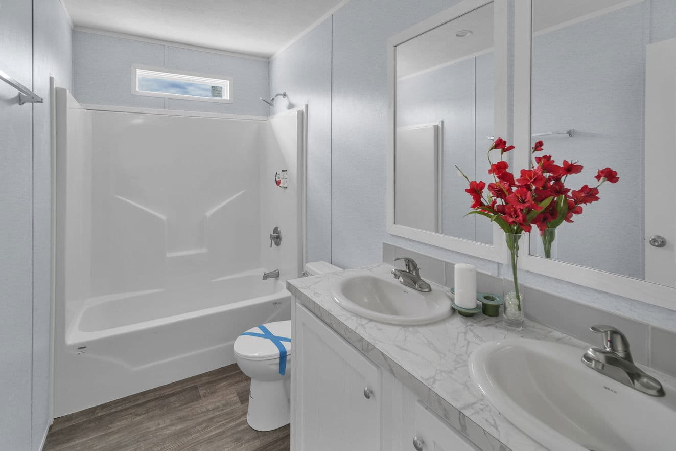 Valu maxx premier 32643e interior and bathroom home features