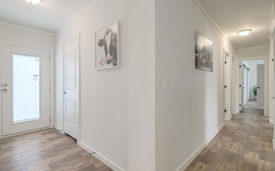 Pearl 6380 interior home features