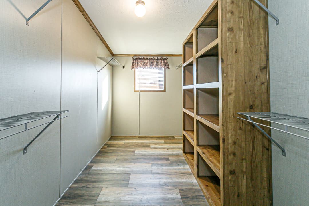 Doublewide h-3672-43a bedroom home features