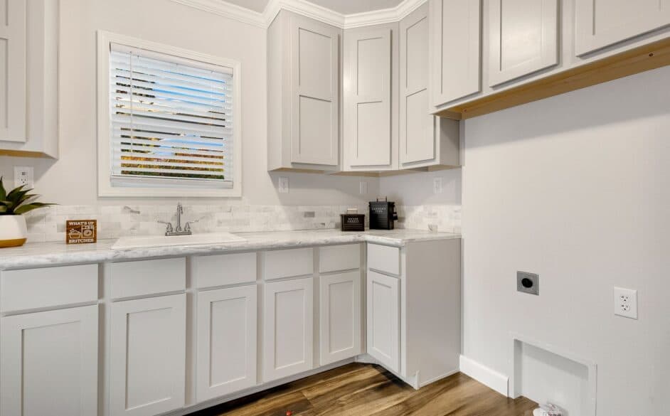 Haven 6368 interior home features