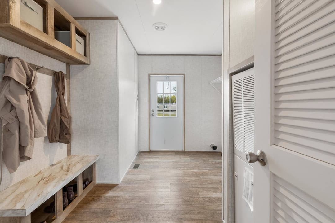 Nm2872a interior home features