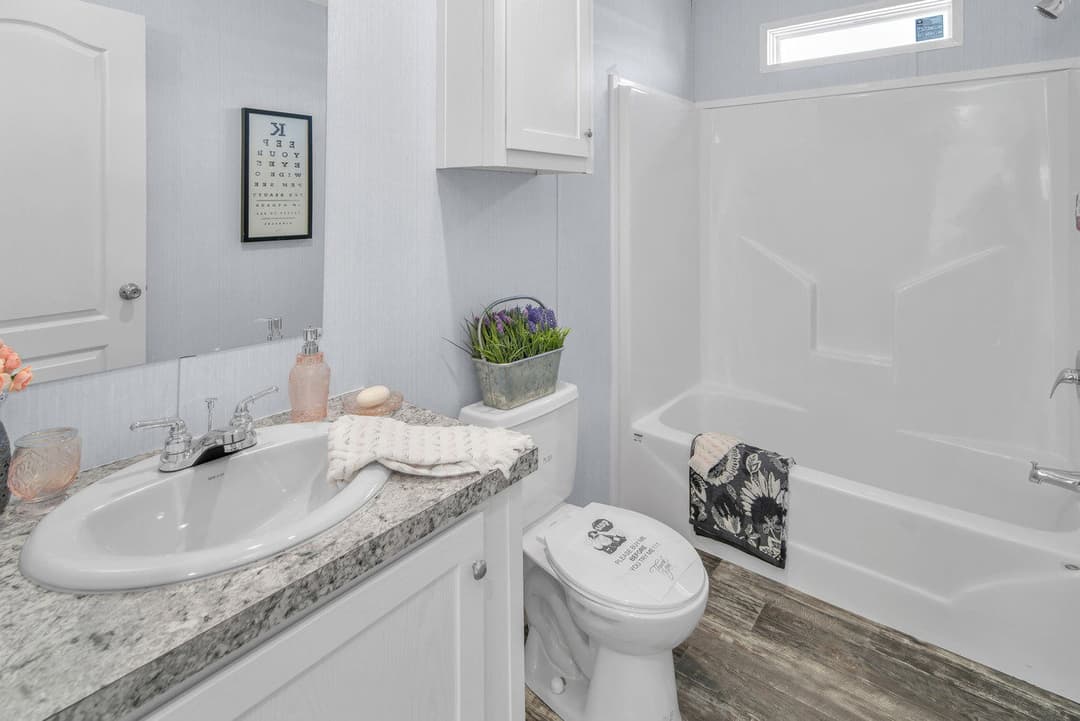 Valu 28563u bathroom home features