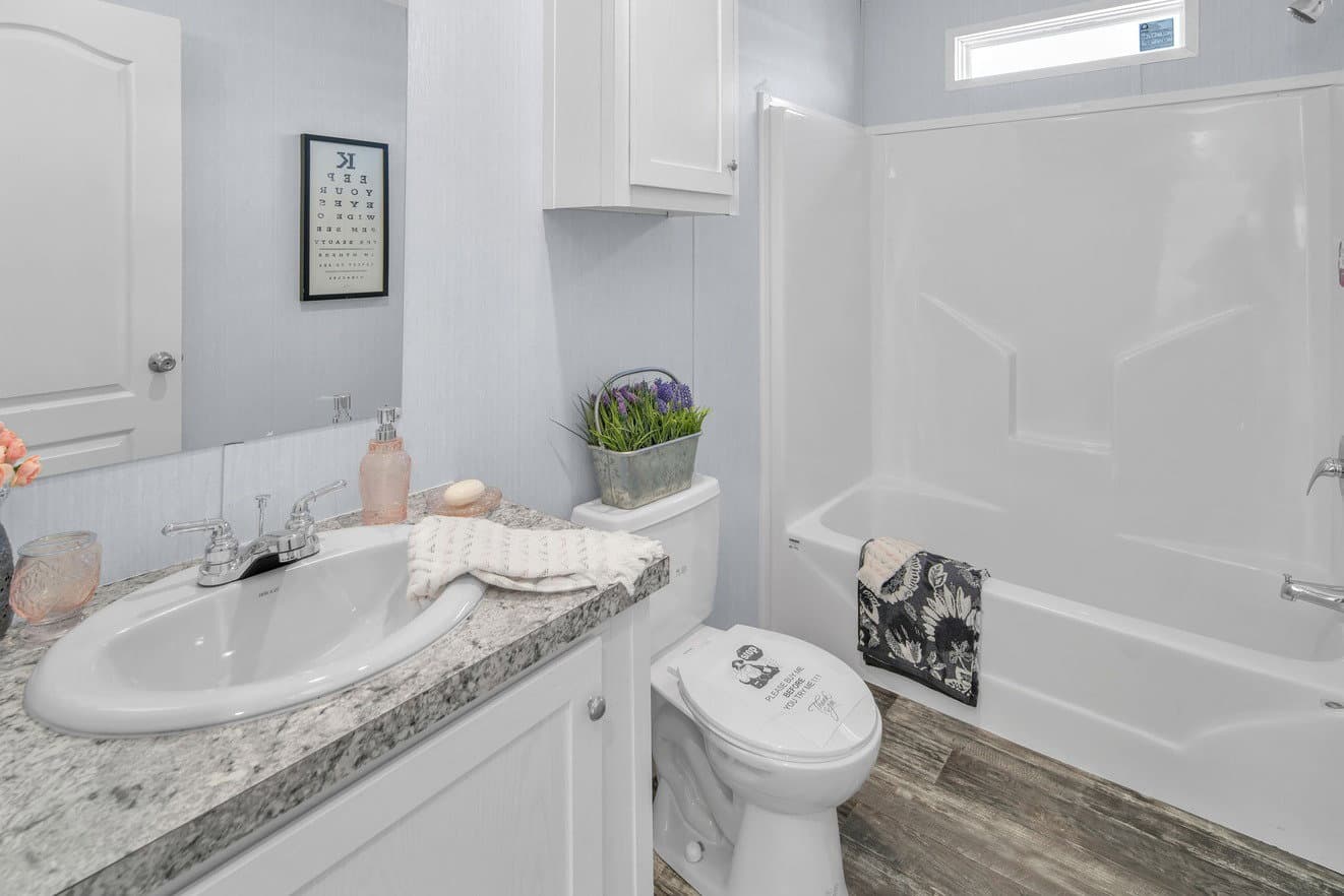 Valu 28563u bathroom home features