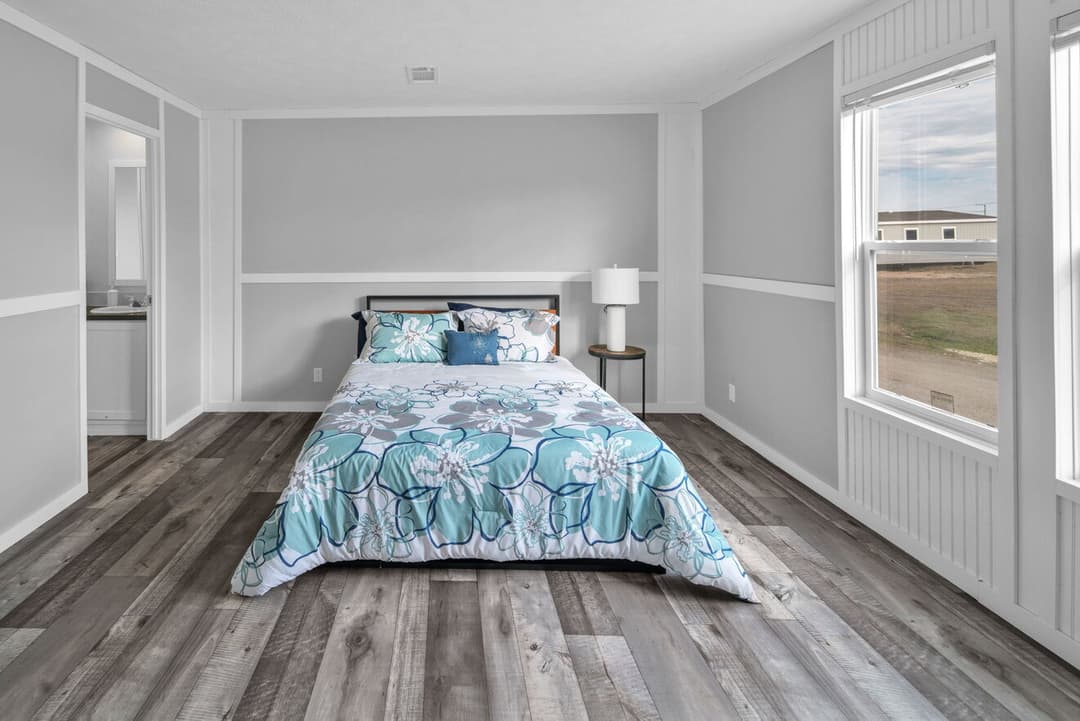 Alamo lite 28724t bedroom home features