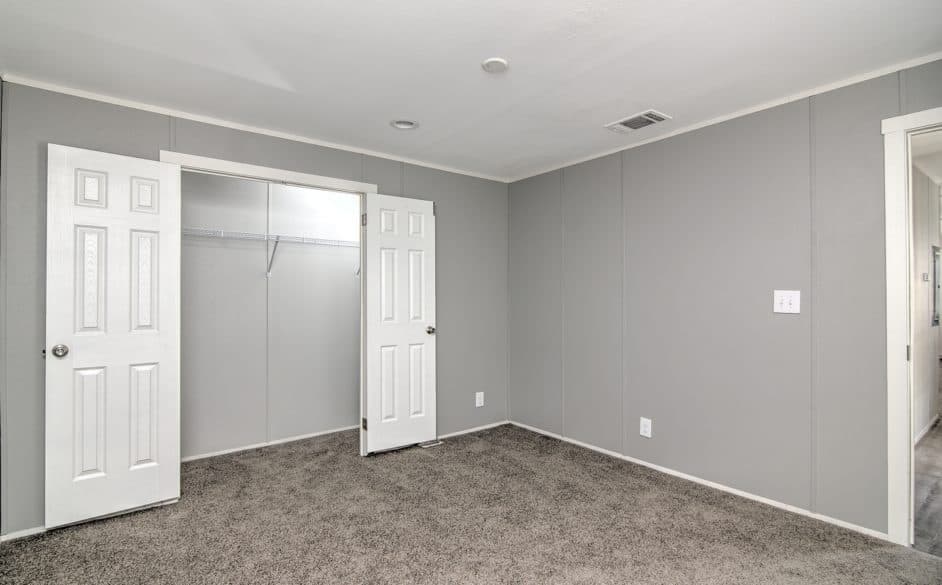 Park central 307p bedroom home features