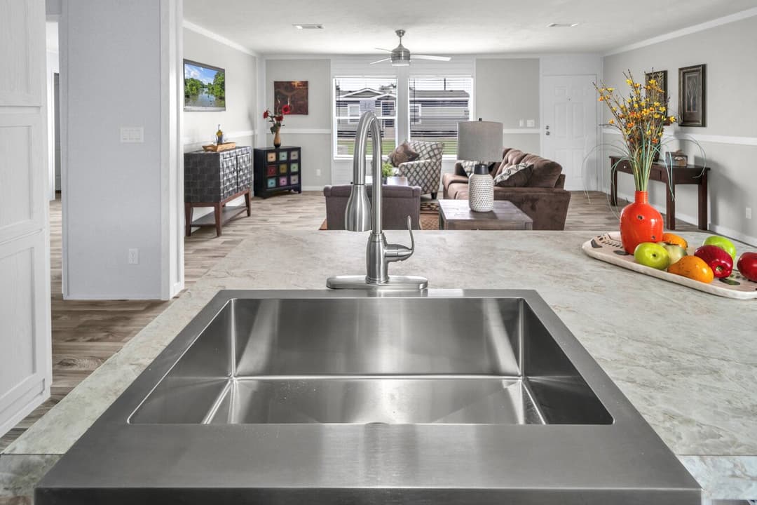 Valu 28483u kitchen home features