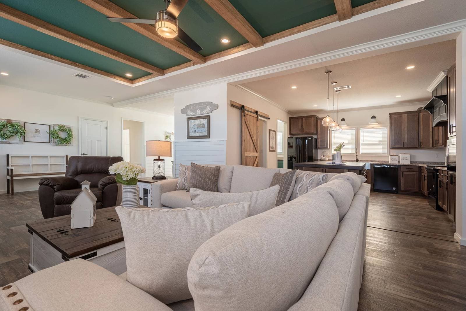 Innovation 3276n interior home features