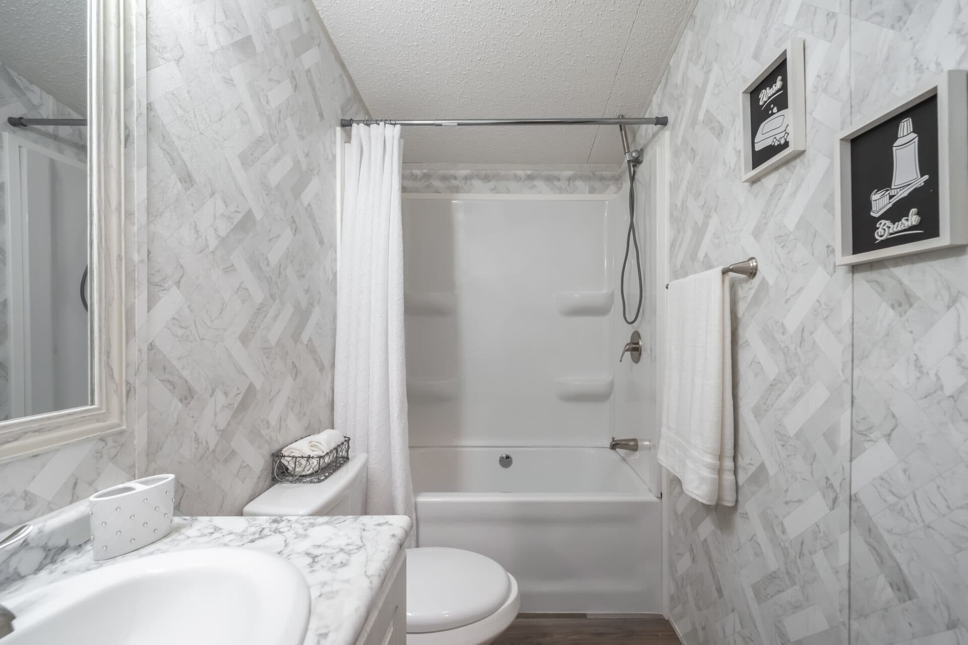 Classic c-1660-21fka bathroom home features