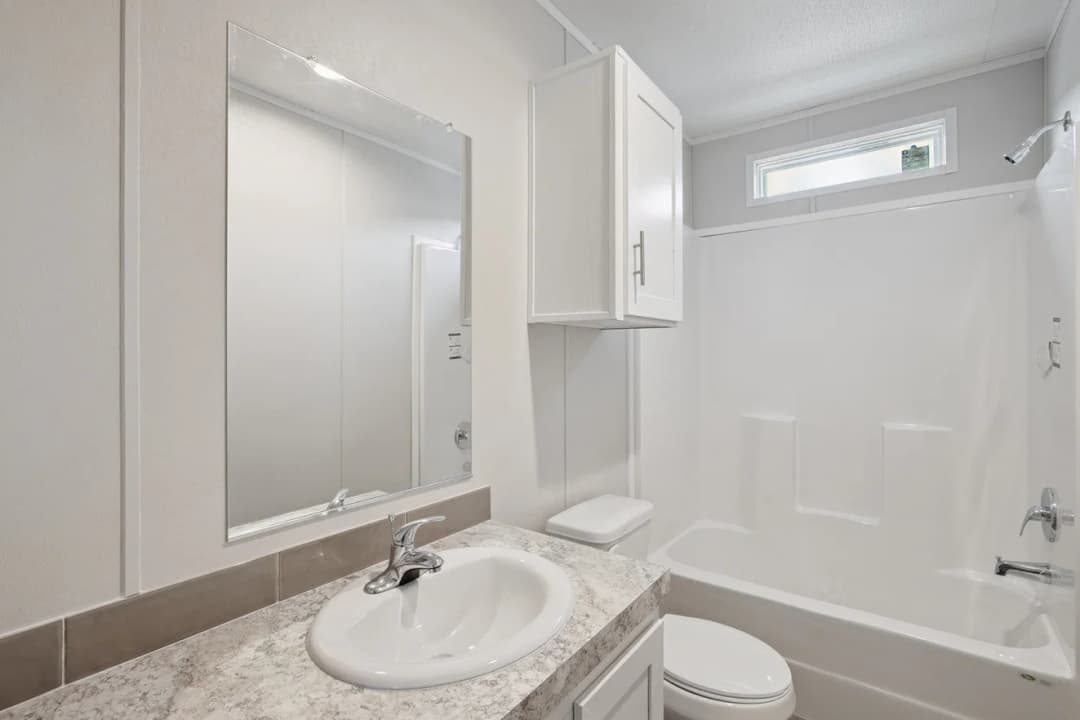 Valuhomes 28724p bathroom home features