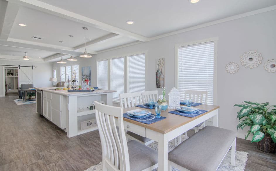 Haven 6368 kitchen home features