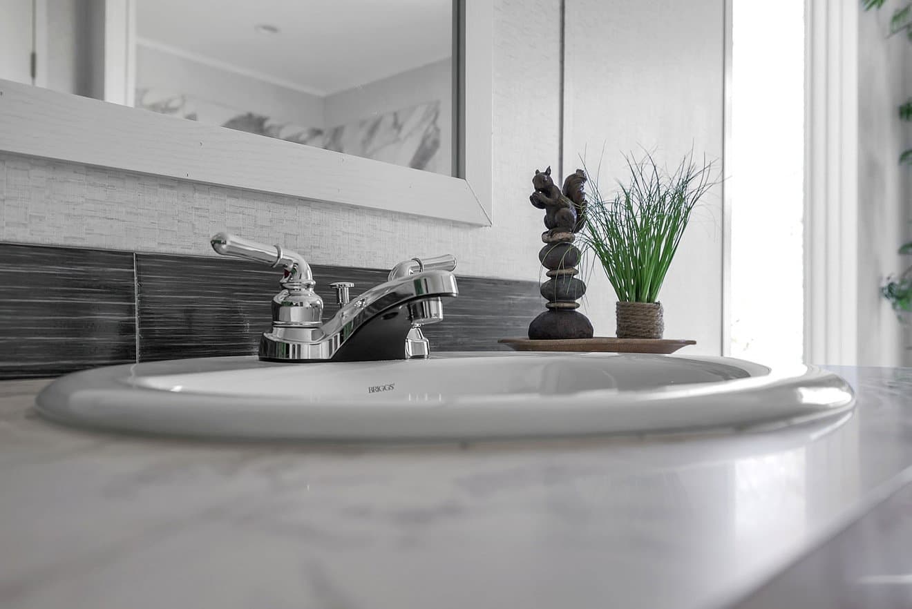 Valu premier 32643g bathroom home features