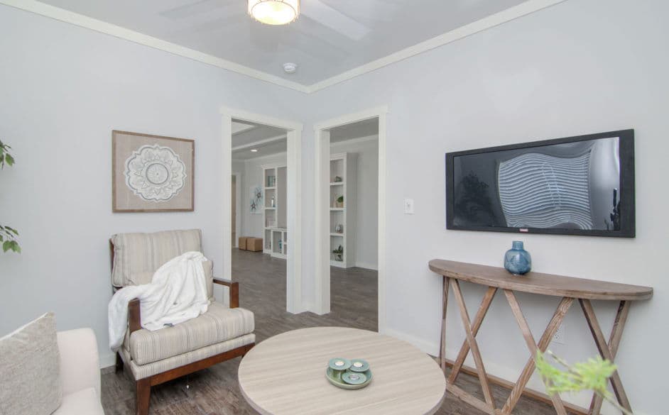 Haven 6368 interior home features