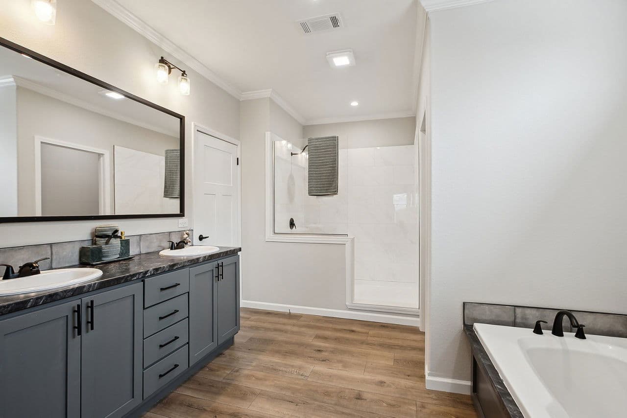 Innovation 3276aa bathroom home features