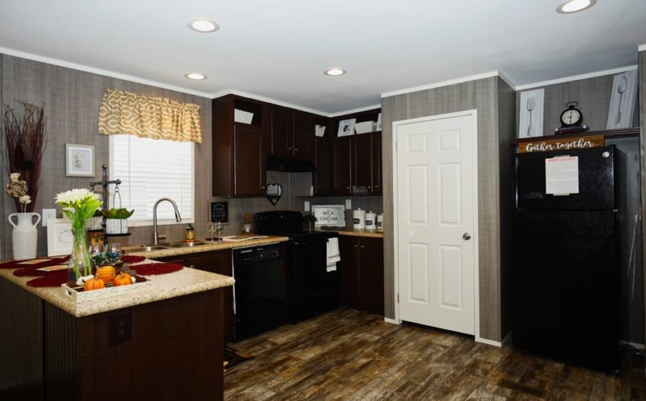 Park forest 323 kitchen home features