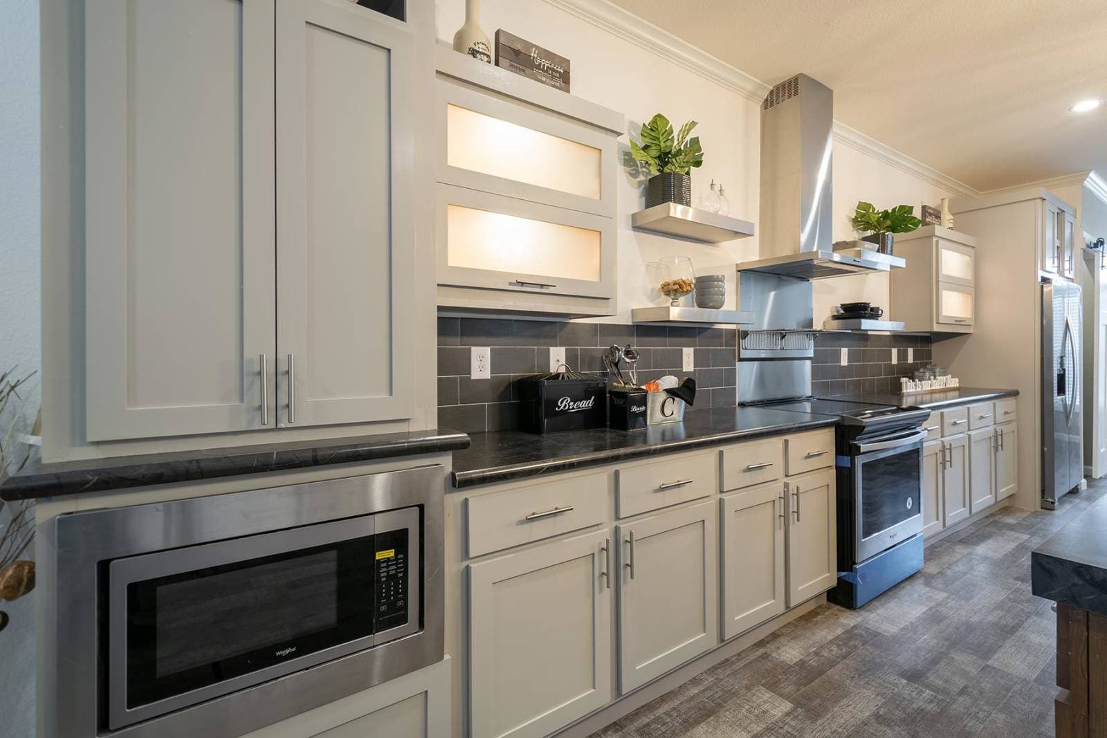 Innovation 3268c kitchen home features