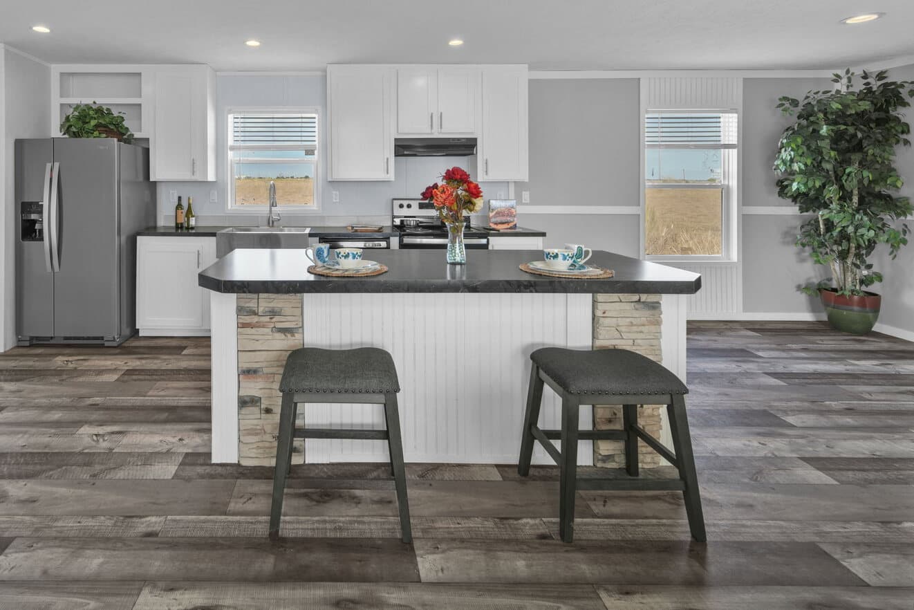 Alamo lite 28724t interior home features