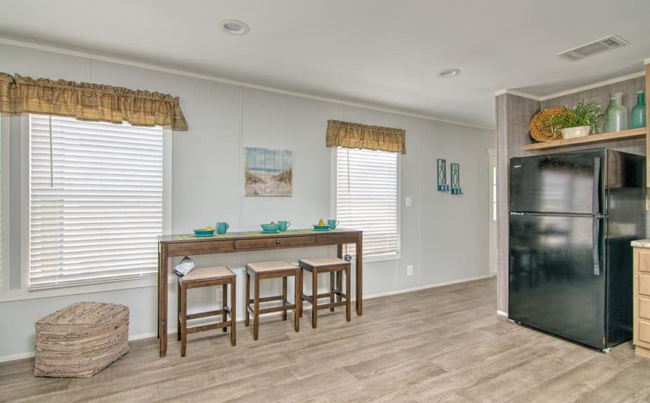 Park central 307p kitchen home features