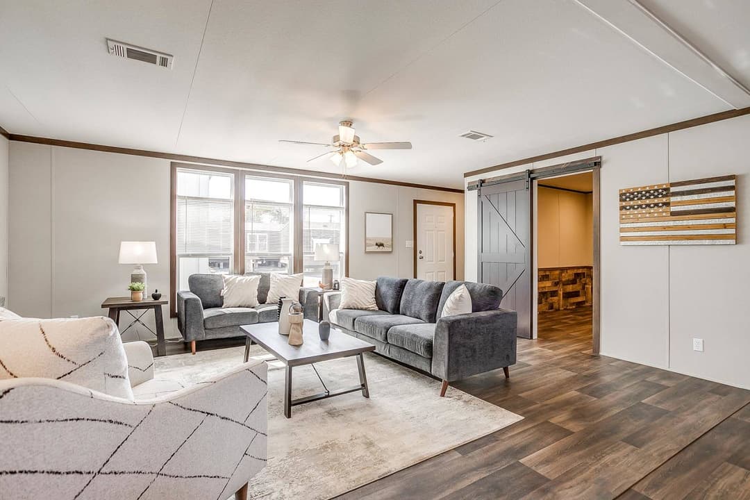 Nm3260f interior home features