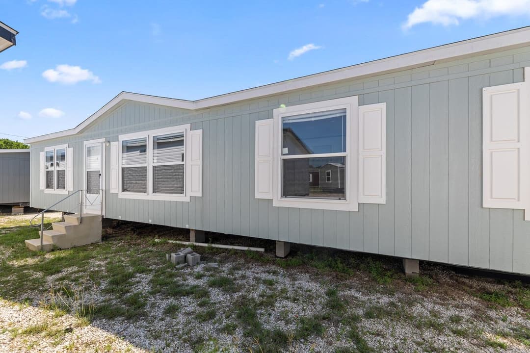 Valu premier 32563g exterior, elevation, and hero home features