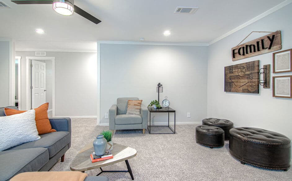 Trailblazer t76b interior home features