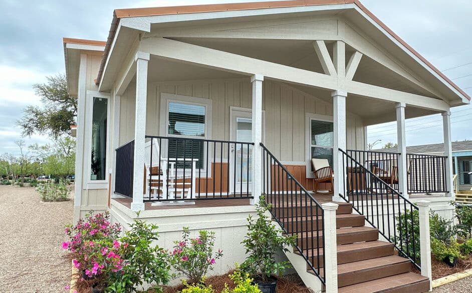 Swan l52ep8 elevation and exterior home features