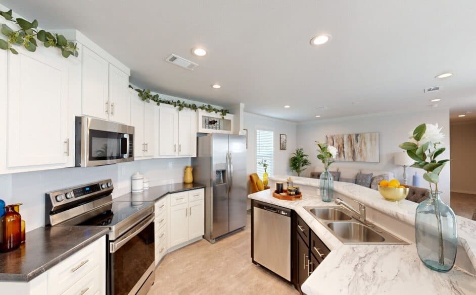 Trilliant 5806 kitchen home features