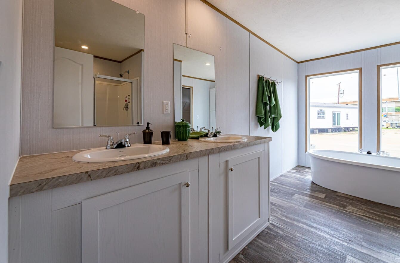 Valu premier 32684g bathroom home features