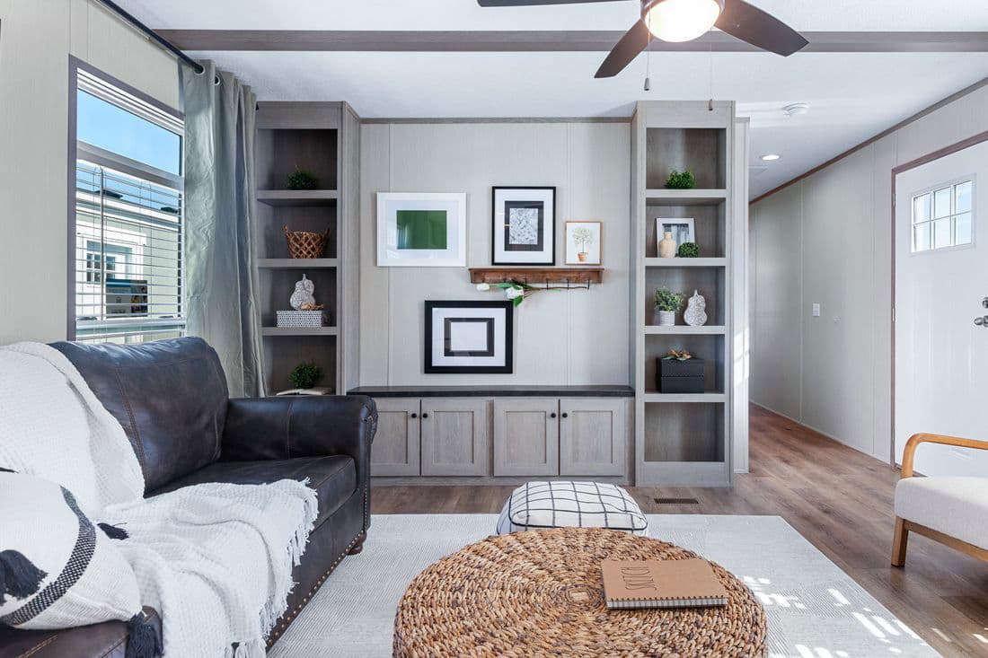 Anniversary 16763i interior home features