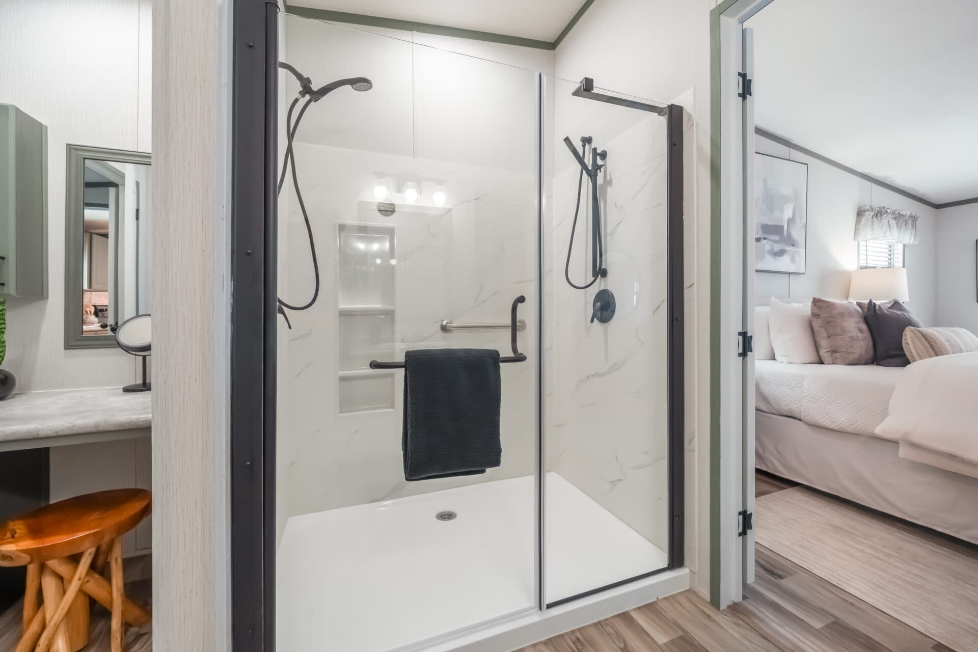 Heritage h-3248-32a bathroom home features