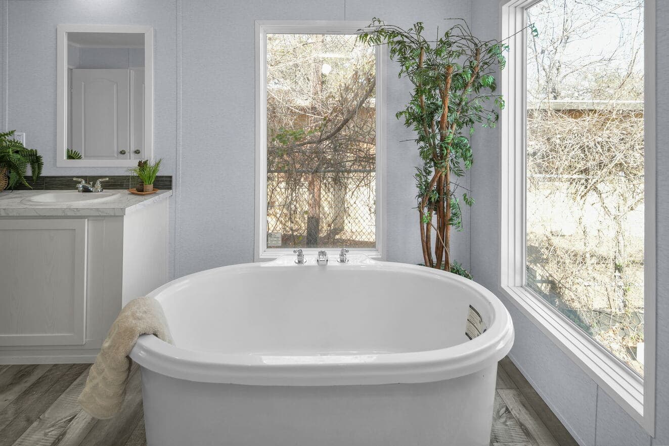 Valu premier 32643g bathroom home features