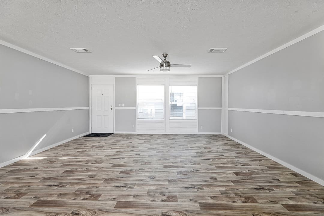 Valu maxx premier 32684e interior home features