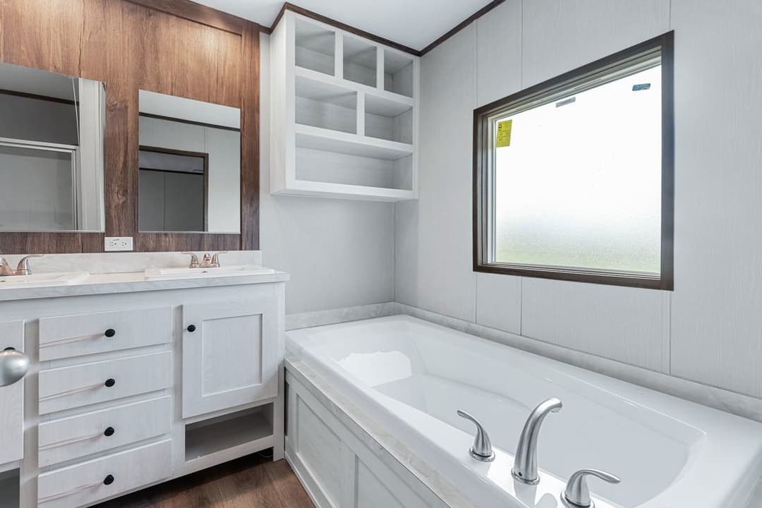 Anniversary 16683b bathroom home features