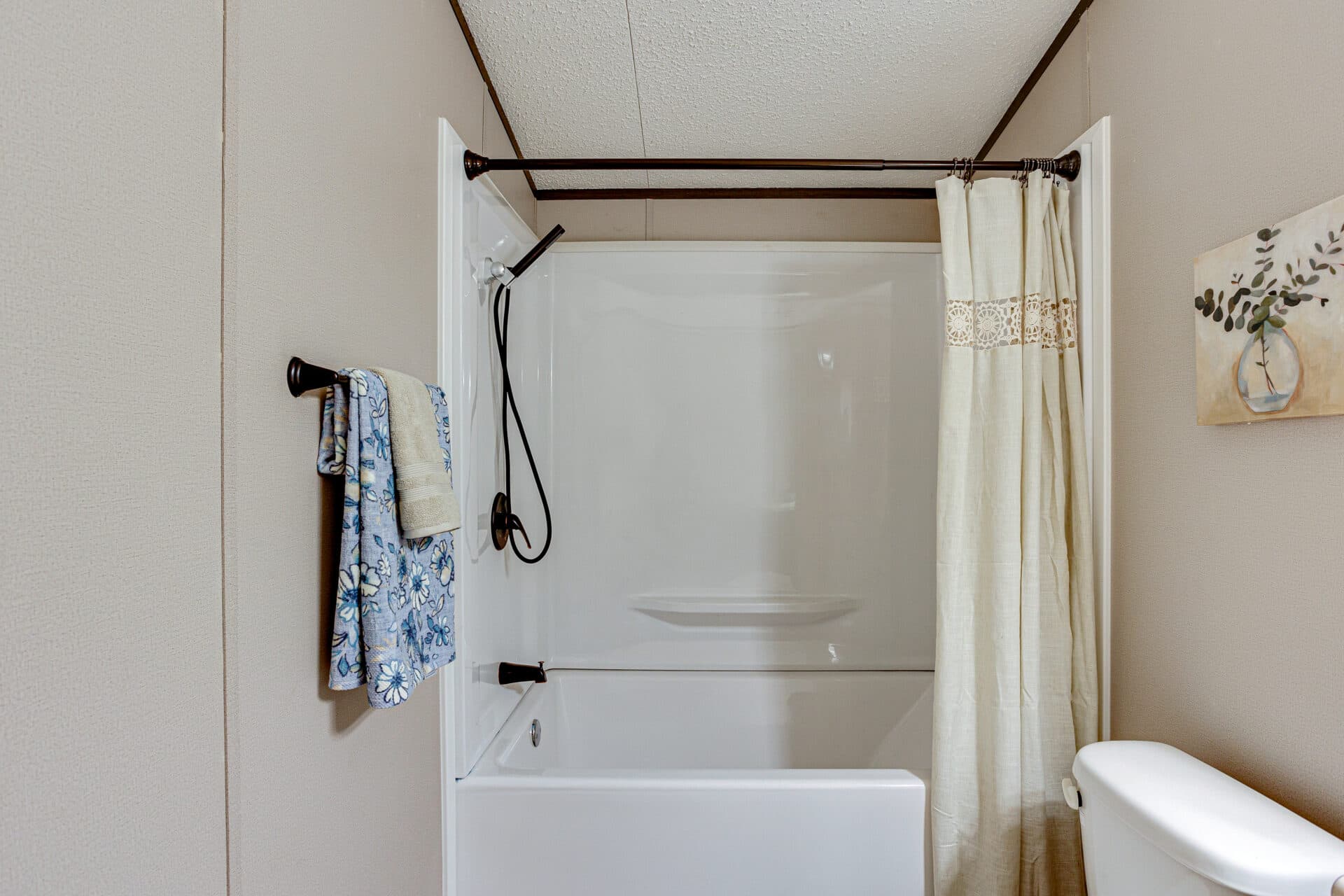 Heritage h-1672-32b bathroom home features