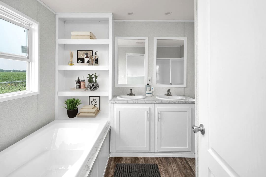 Valu maxx premier 16763a interior and bathroom home features