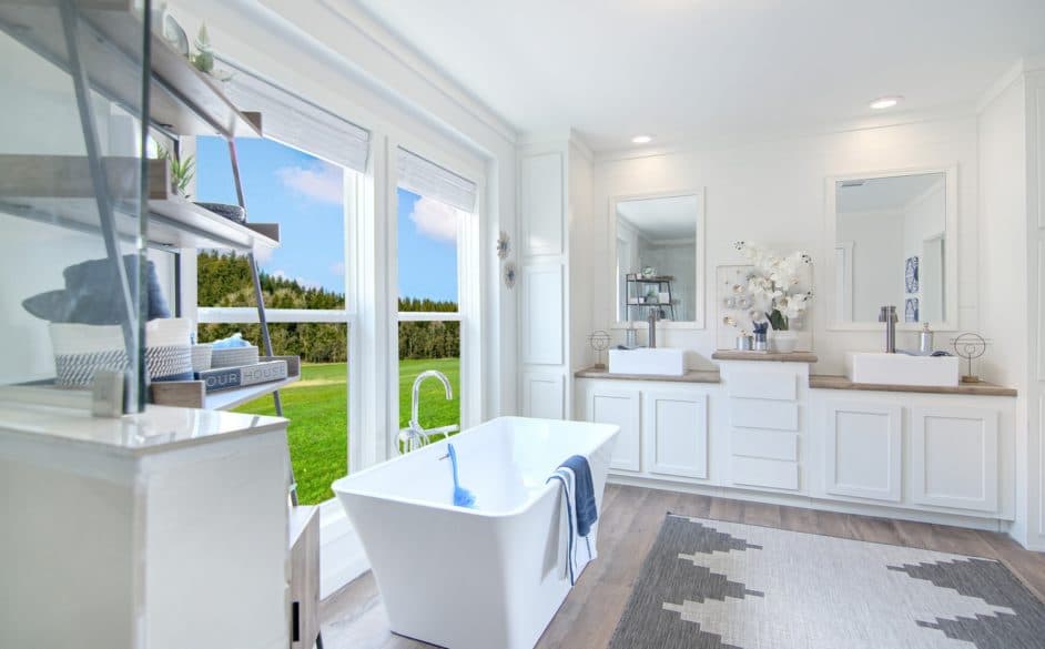 Pearl 6370 bathroom home features