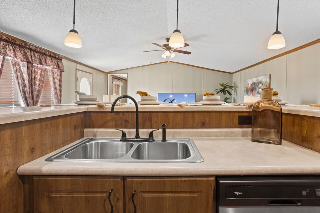 Classic c-1868-32a kitchen home features