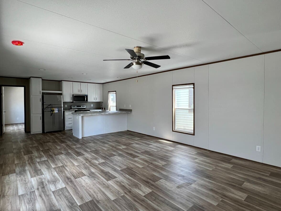 Valuhomes 16763v interior home features