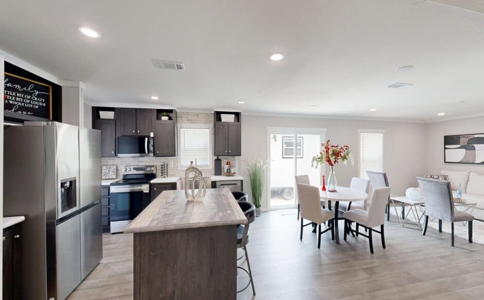 Magnificent seven 2321 kitchen home features