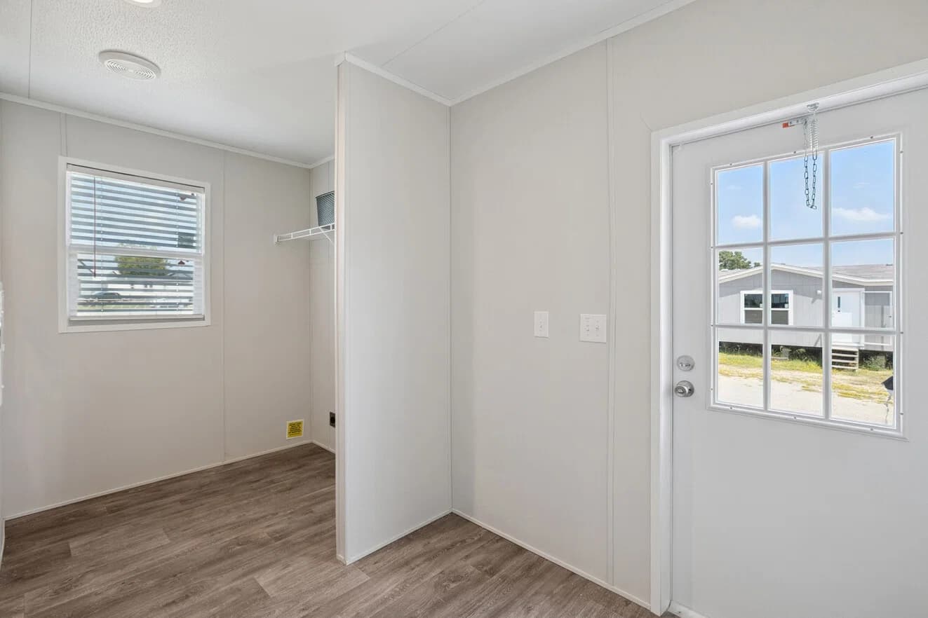 Valuhomes 28563p interior home features