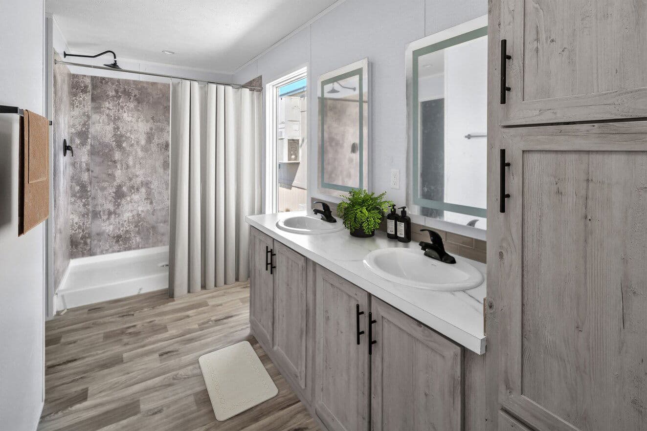 Valu maxx premier 32684f interior and bathroom home features