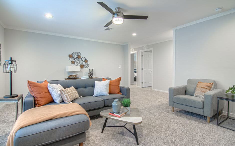 Trailblazer t76b interior home features