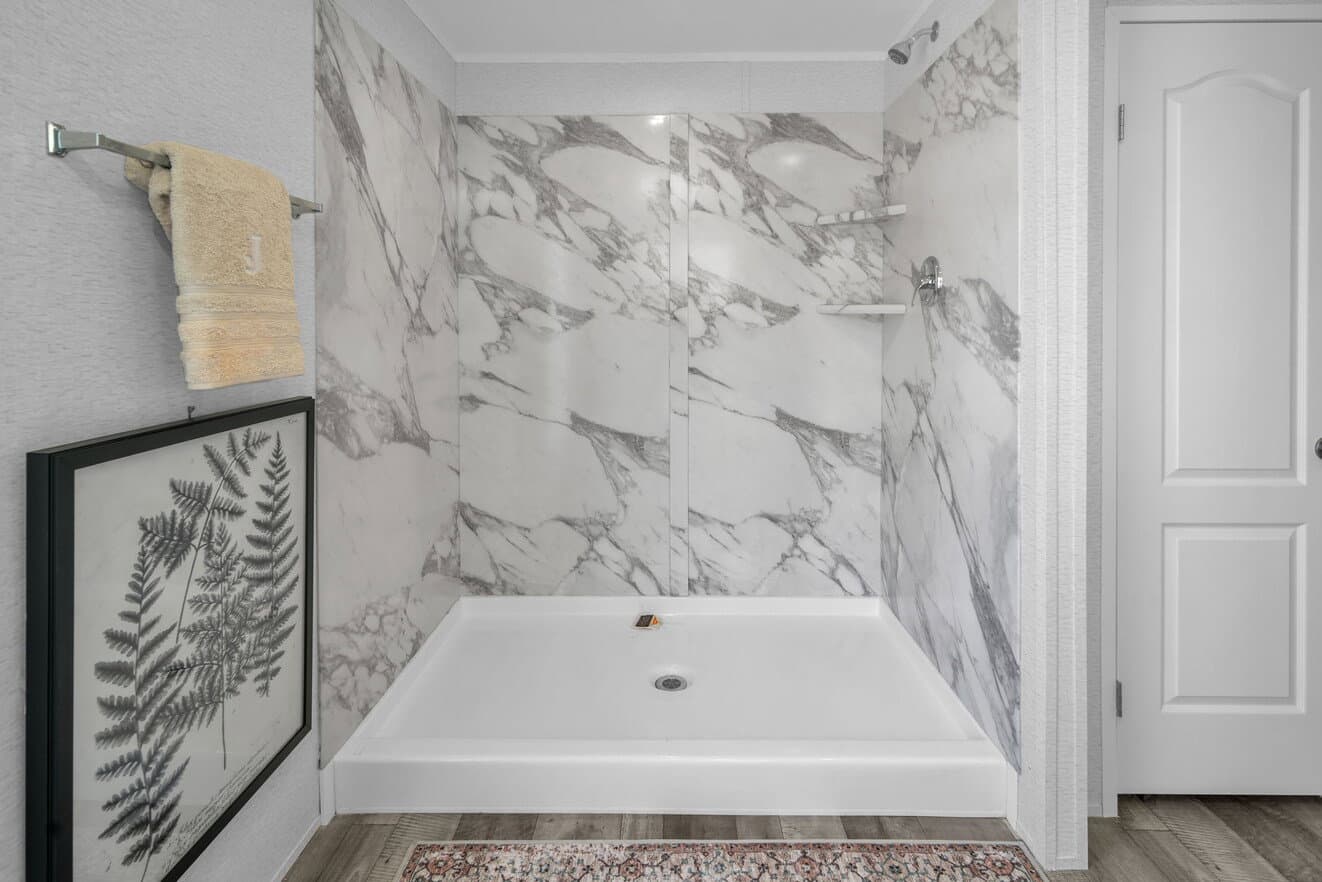 Valu premier 32643g bathroom home features