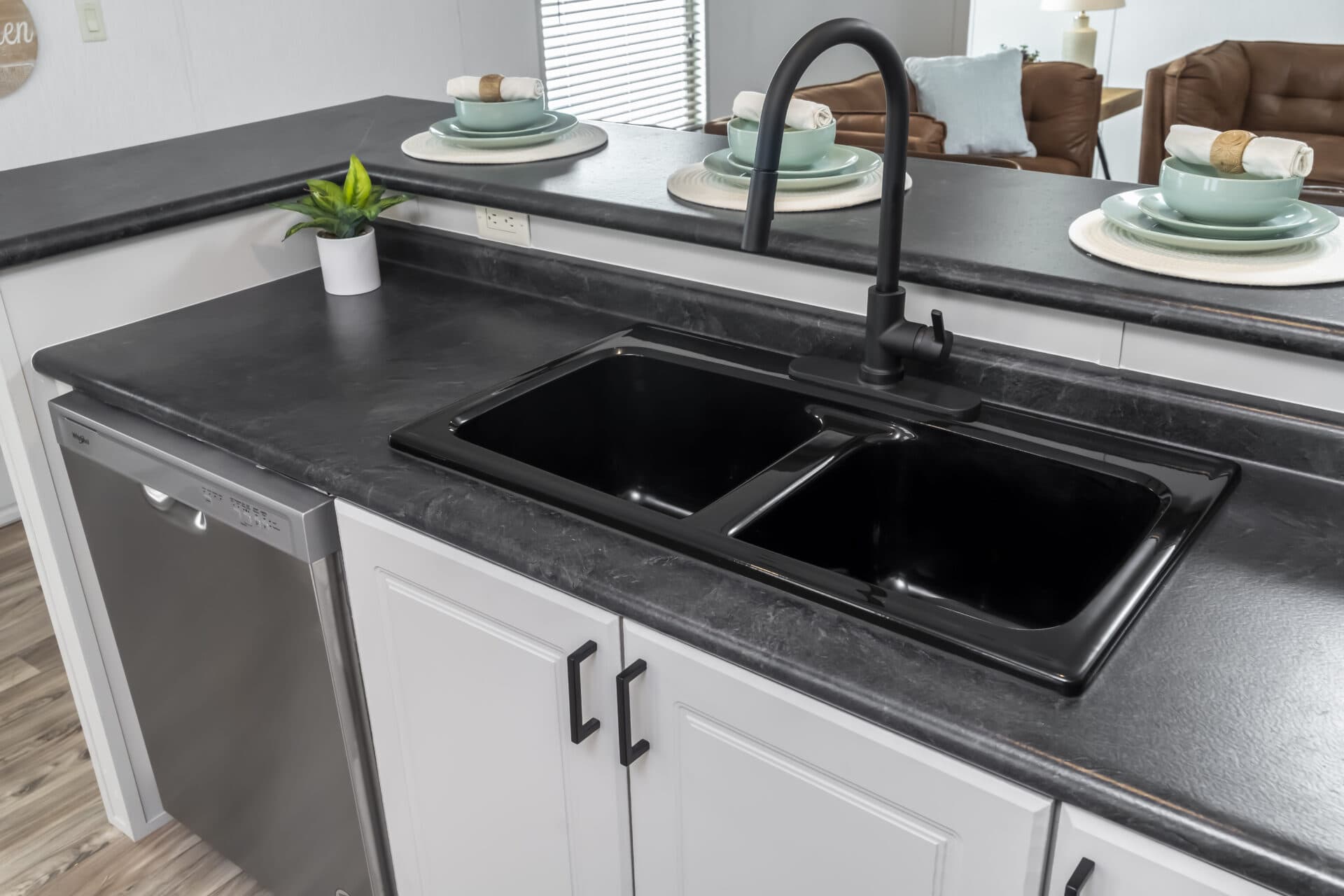 Heritage h-1660-21fka kitchen home features