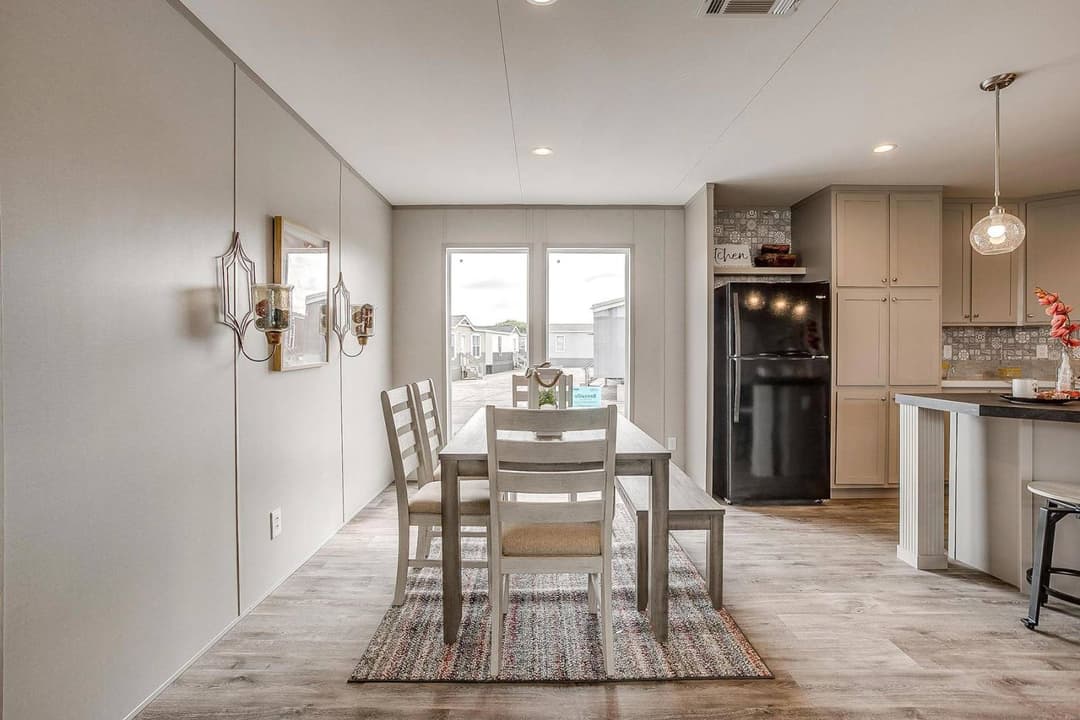 Nm3256h interior home features