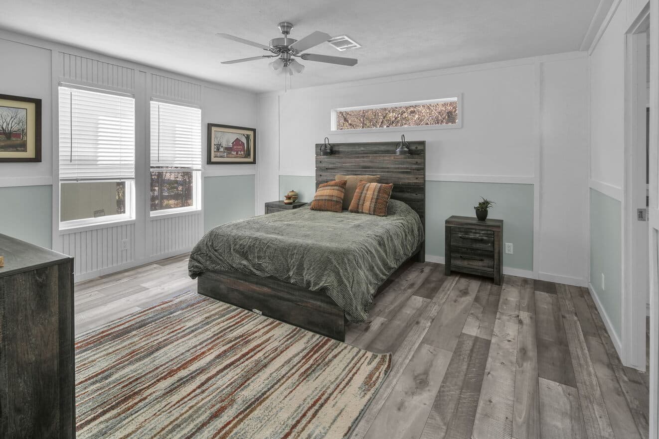Valu premier 32643g bedroom home features