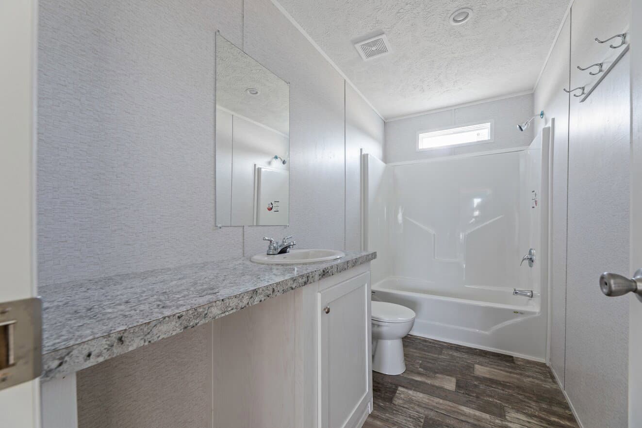 Valu premier 32483g bathroom home features