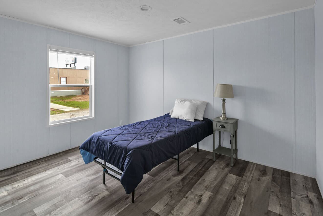 Alamo lite 28724t bedroom home features