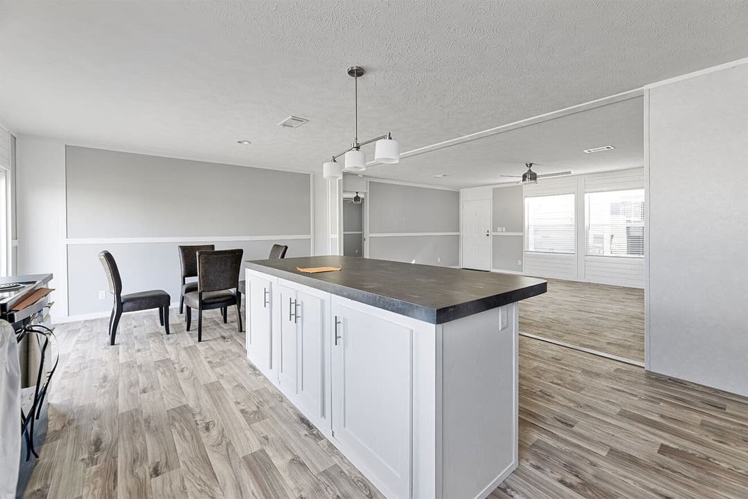 Valu maxx premier 32684e interior and kitchen home features