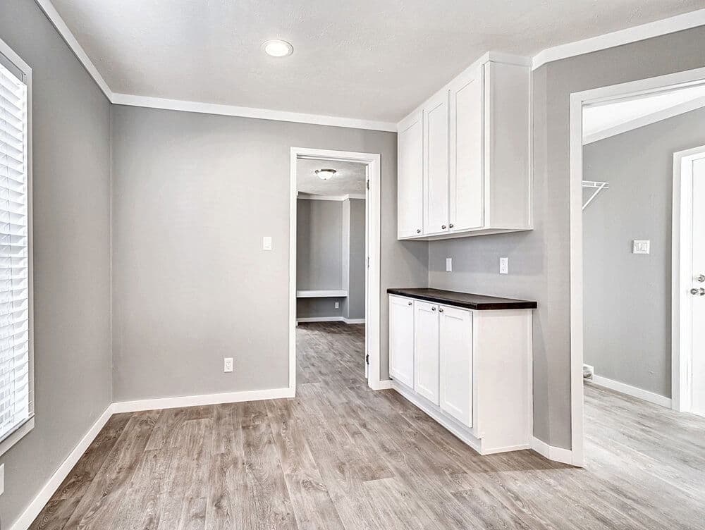 The tony bedroom home features