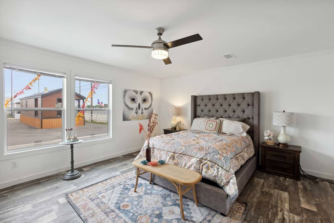 Ws3276h bedroom home features